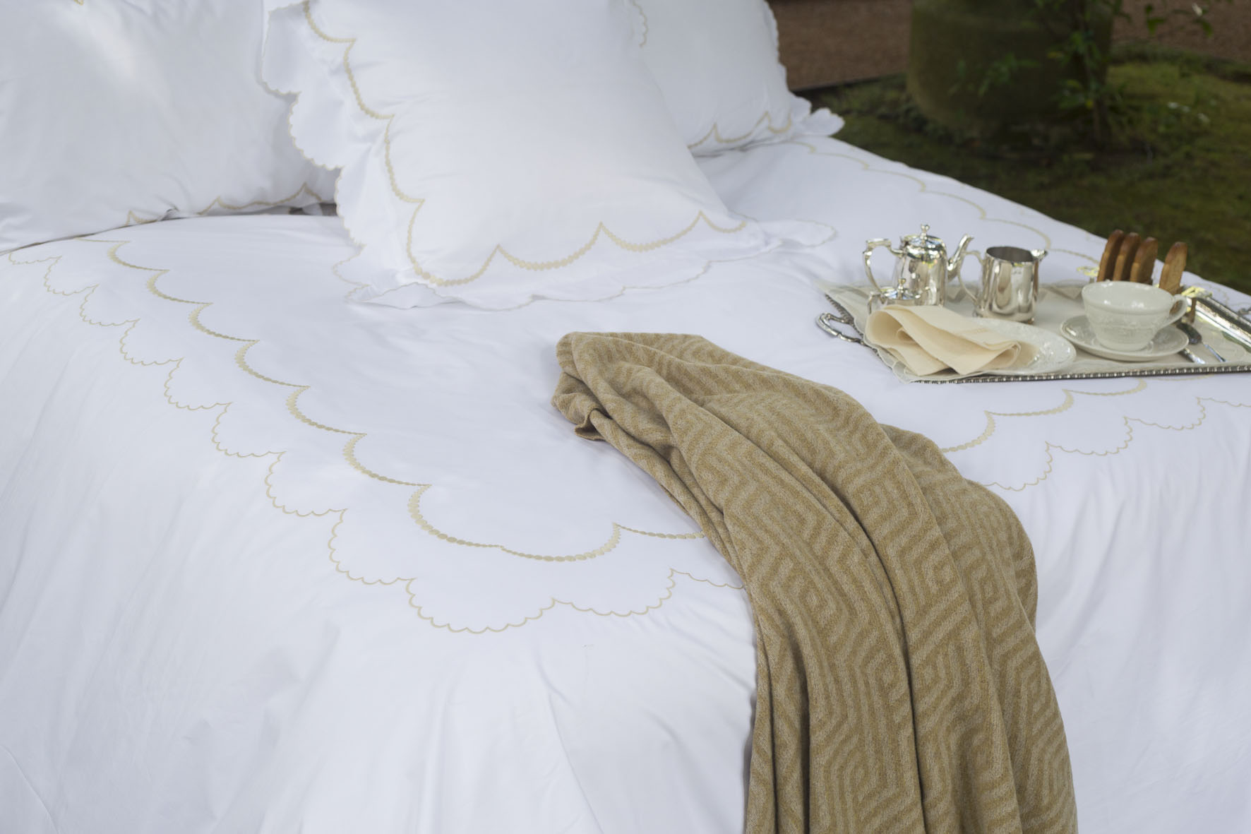 perlas beige bedding set
