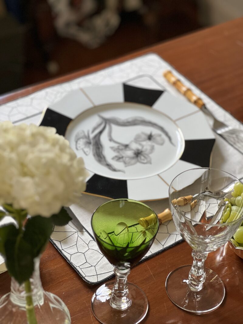 mantel-individual-lino-bordado-carrara-embroidered-linen-placemat