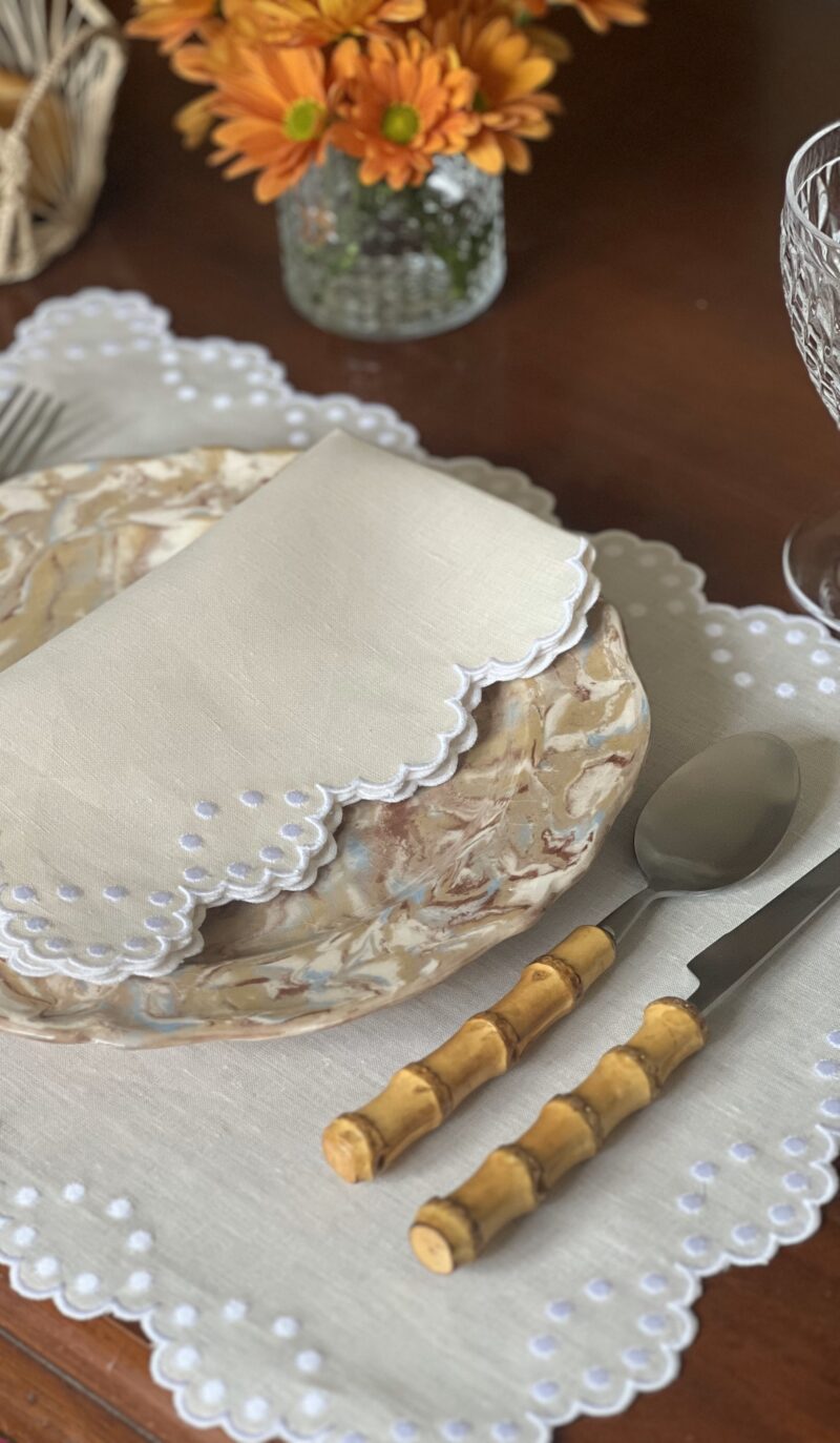 mantel-individual-lino-bordado-bodoques-embroidered-linen-placemat