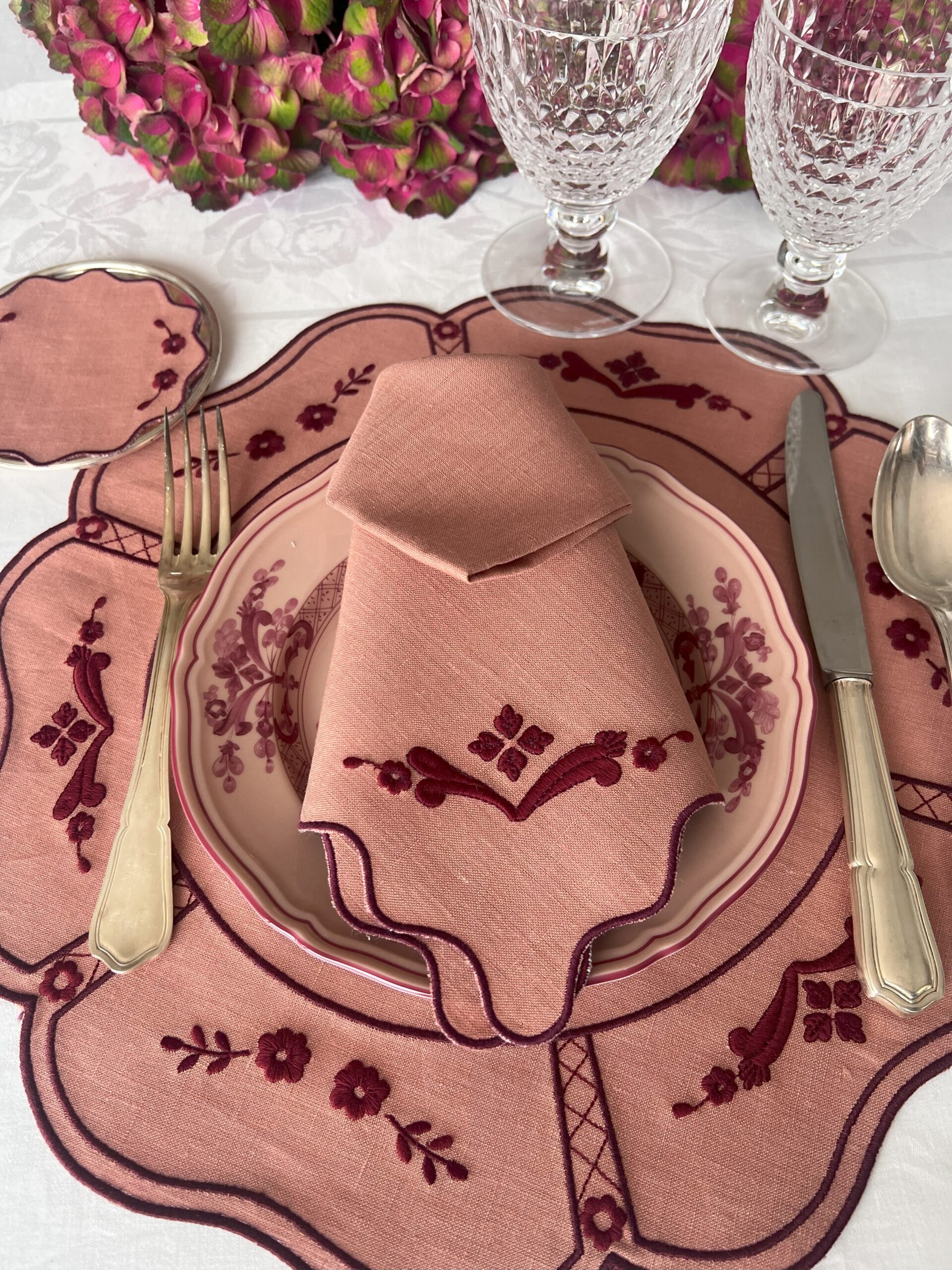 oriente pink linen napkin
